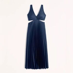 Abercrombie & Fitch The A&F Giselle Pleated Cutout Maxi Dress Dark Blue Medium